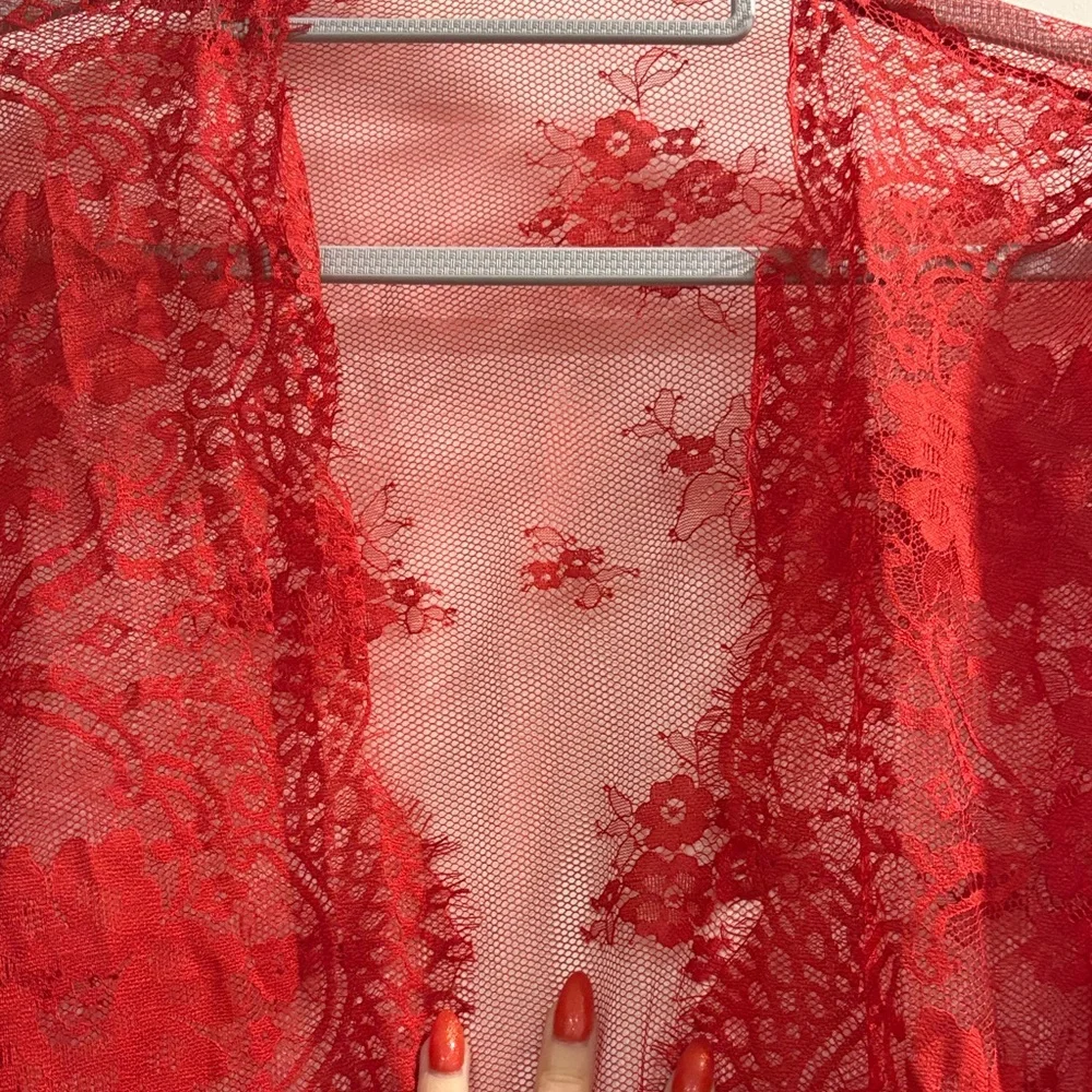 Red Lace Robe - Picture 2 of 3